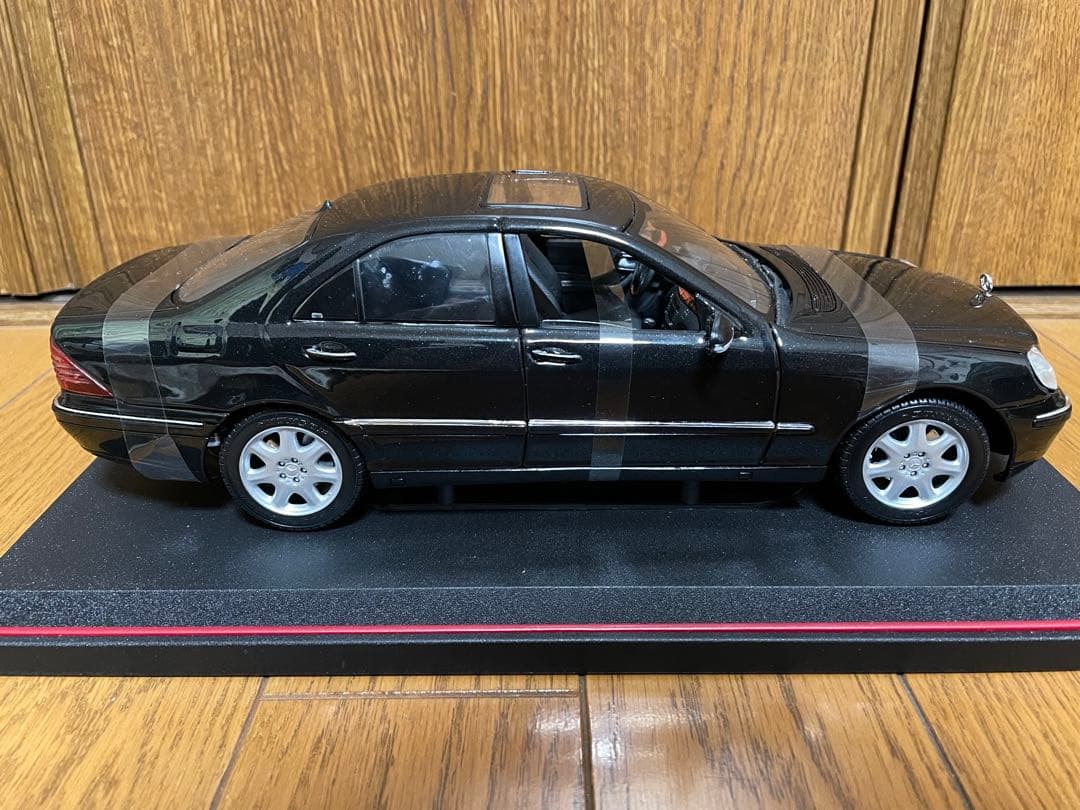 ミニカー　メルセデス・ベンツ　特注　Sクラス　W220 1/18